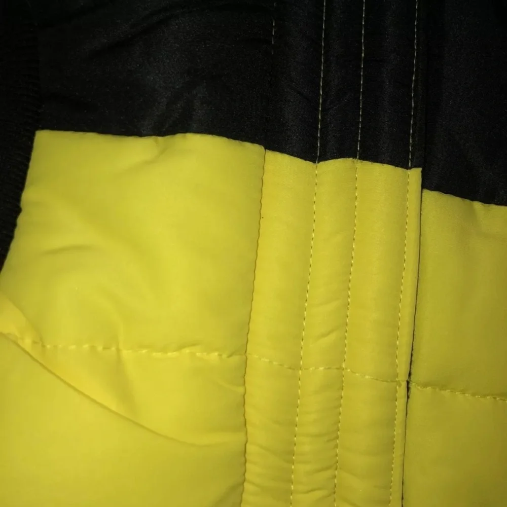 Canada Pooch True North Parka Size 20 Yellow Insulated Dog Coat 33-40 Lbs Jacket